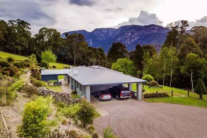 Rural For Sale in Alpine Shire, Victoria