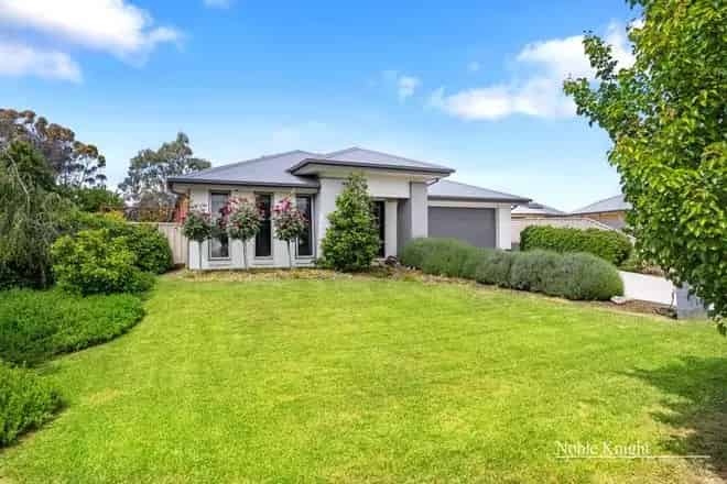 House For Sale , 30, Mulqueeny Lane, Yea, Victoria