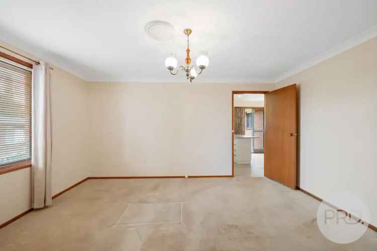 House For Rent in Wagga Wagga City Council, New South Wales