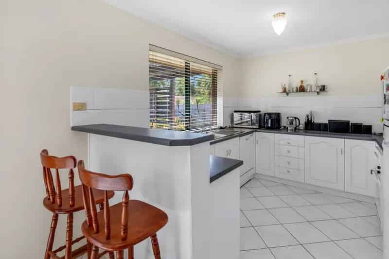 SPACIOUS 3- BEDROOM FAMILY HOME SET ON A 700m² ALLOTMENT