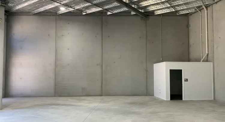 Lease Industrial Warehouse Space in Robin Hill with Modern Design