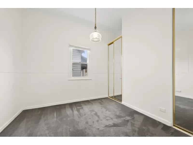 Convenient 2 Bedroom Home In Prime Location