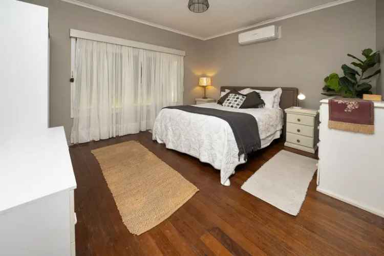 Buy cottage in Murrumbidgee with spacious garden and outdoor living