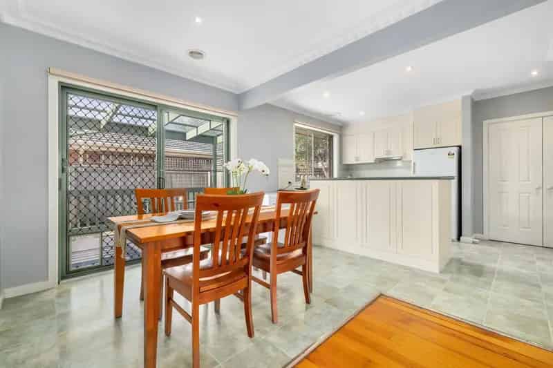 Rare Villa Unit ,Own Driveway & No Body Corp Cost