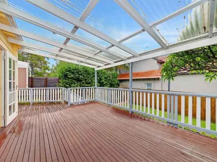 Mosman Semi-Attached Home for Lease 3 Beds 2 Baths