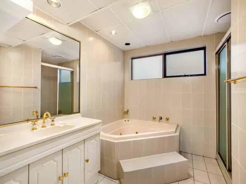 Beautiful boutique apartment on Cliff Road- Fully furnished