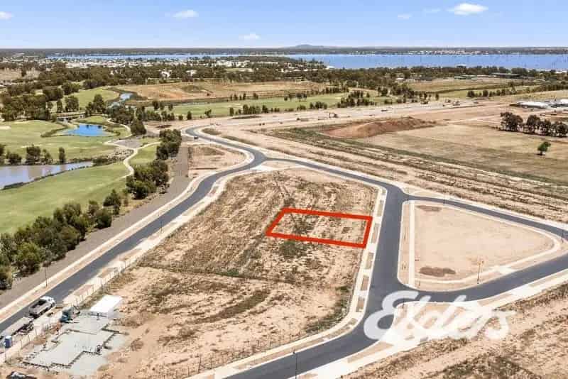 buy land in Lake Mulwala Golf Course Estate with lifestyle opportunities