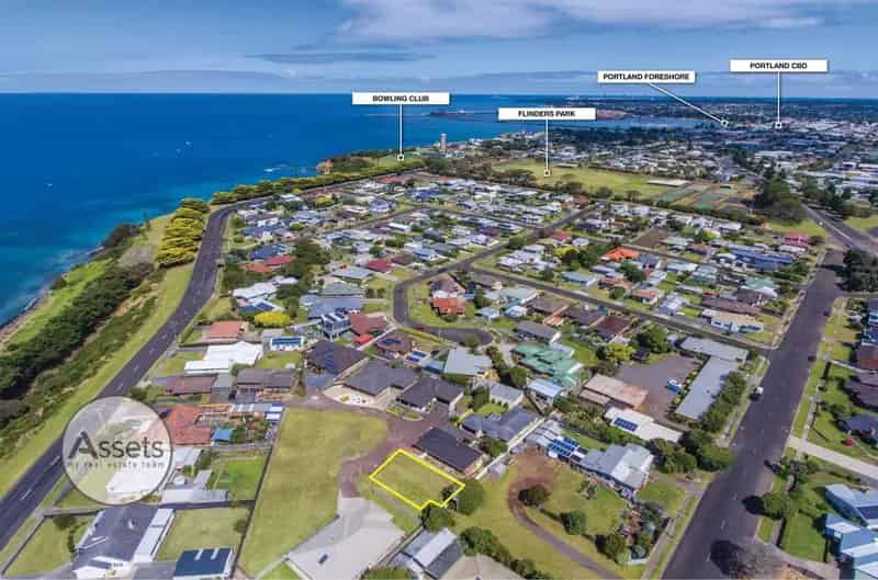 Buy vacant land in Portland with ocean views and great location features