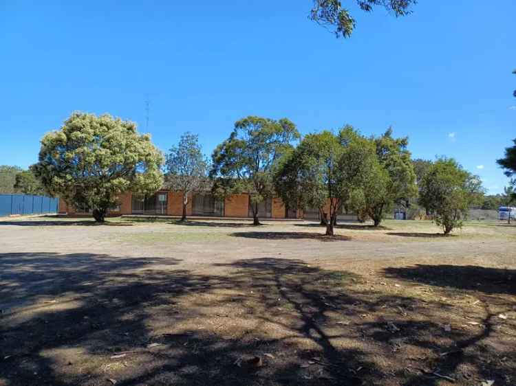 Rent ranch style home with spacious living near Nowra