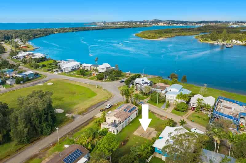 Build Land to Buy on North Shore in Port Macquarie with River Views