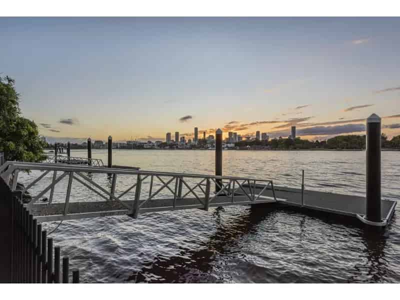 Brisbane'S Ultimate Riverfront Lifetstyle - Private Pontoon