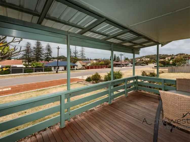 House For Sale in Geraldton, Western Australia