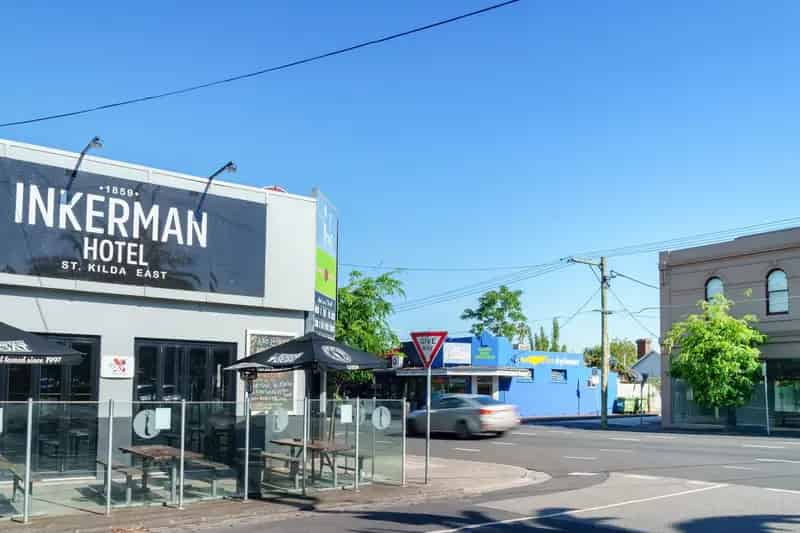 Affordable Retail/Office Opportunity Not to Missed
Reduced Rental!
