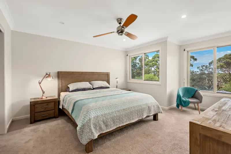 Lease family home with bush views in Belrose NSW