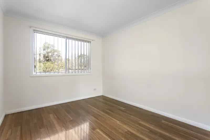 Real Estate For Lease - 6a Narrabri Street - Quakers Hill , NSW
