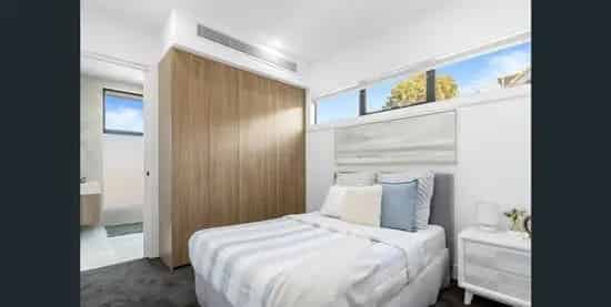 4 rooms house of 565 m² in Melbourne
