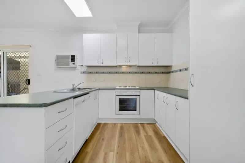 House For Sale , 2A, Railway Avenue, Melbourne, Victoria