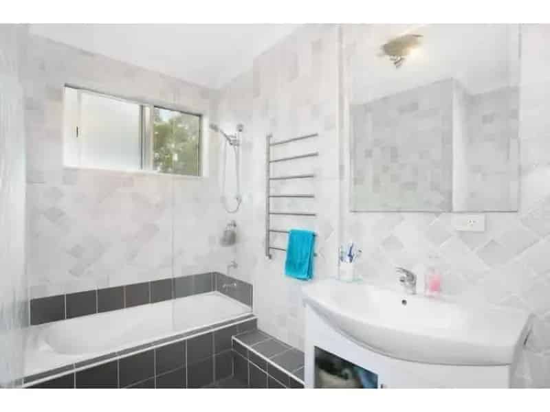 Rare Split Level Unit With Split Air-Conditioning!