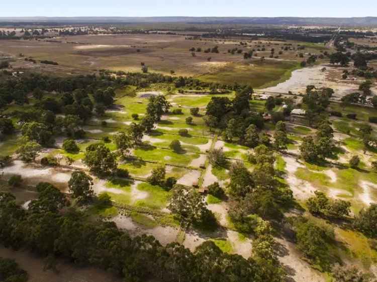 House For Sale in Shire of Serpentine-Jarrahdale, Western Australia