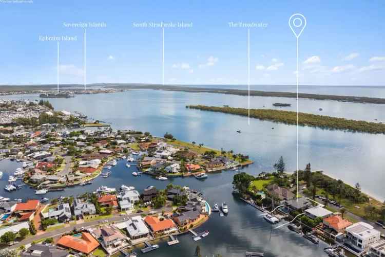 Bridge Free Waterfront Luxury Home Broadwater Gold Coast