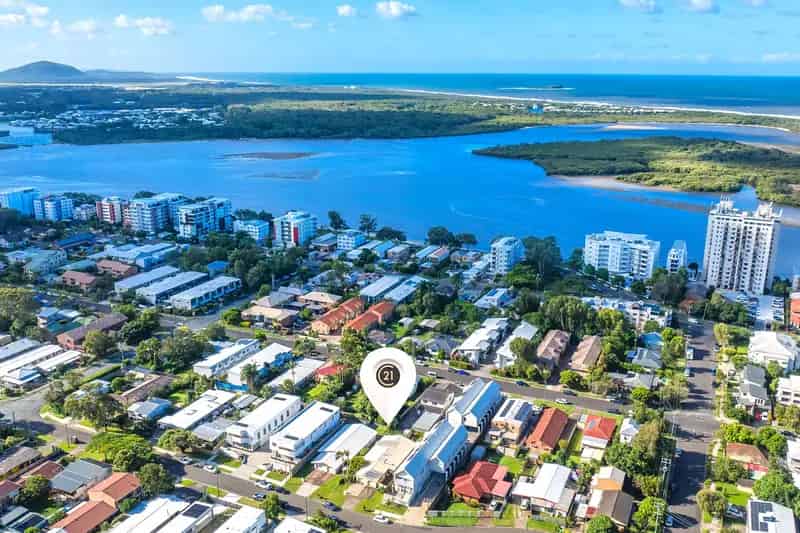 2/35 Hinley Avenue, Maroochydore QLD 4558 - Duplex For Sale