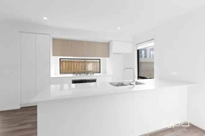 House For Rent , 20, Orange Drive, Melbourne, Victoria