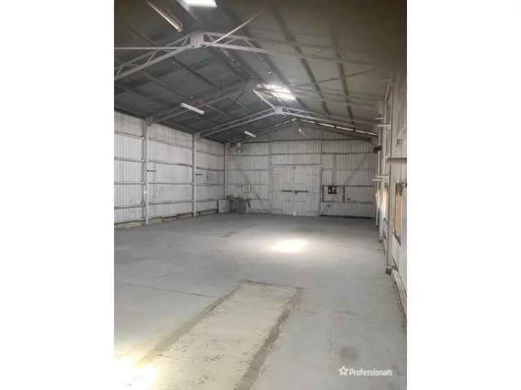 172m2 Workshop for Lease in Neerabup