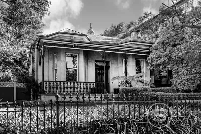 Buy Mansion St Kilda with 4 Bedrooms and 2 Bathrooms