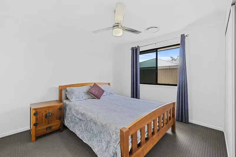 House For Sale - 9 Singleton Court, Emerald QLD 4720