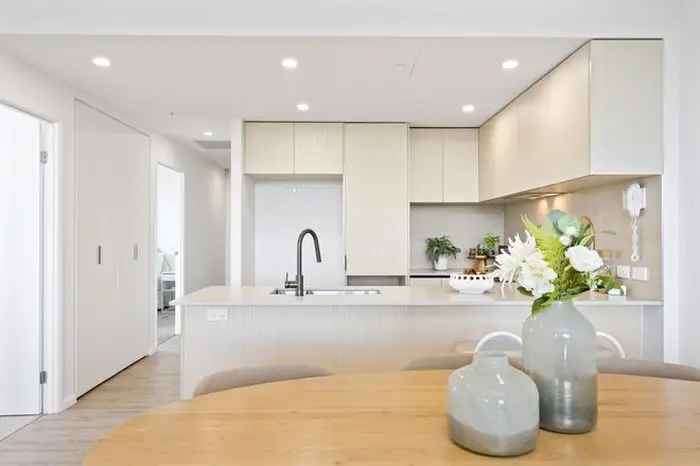 Apartment For Sale in Gold Coast City, Queensland