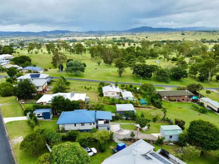 Restored Queenslander Home with Stunning Views