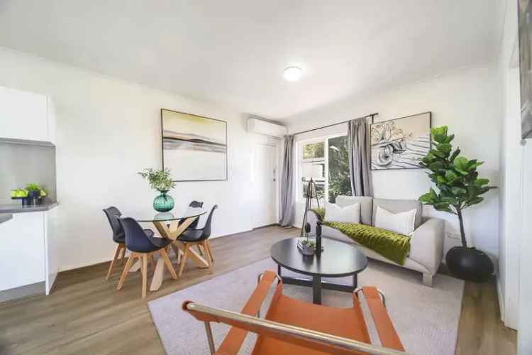 1 room house of 73 m² in Adelaide