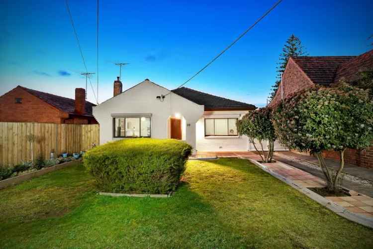 Family home in Central Reservoir