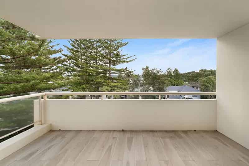 Real Estate For Lease - 2/35 Surfview Road - Mona Vale , NSW