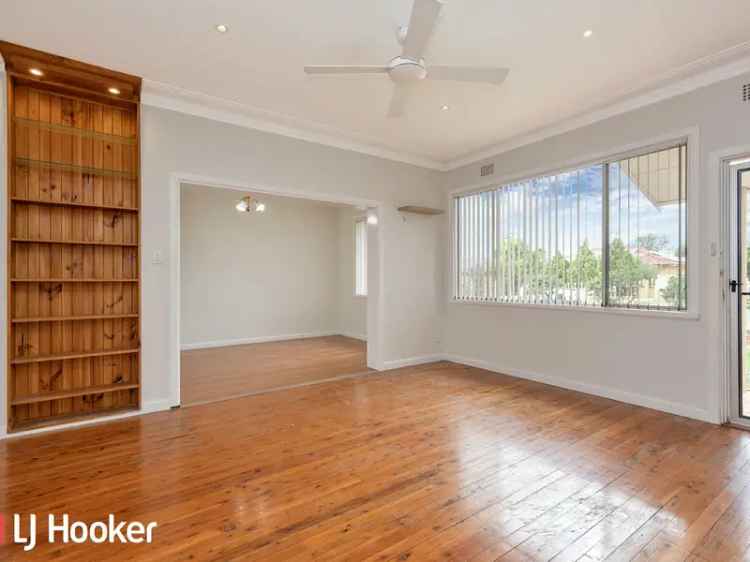 Rent Family Home with 3 Bedrooms and Renovated Features Near CBD