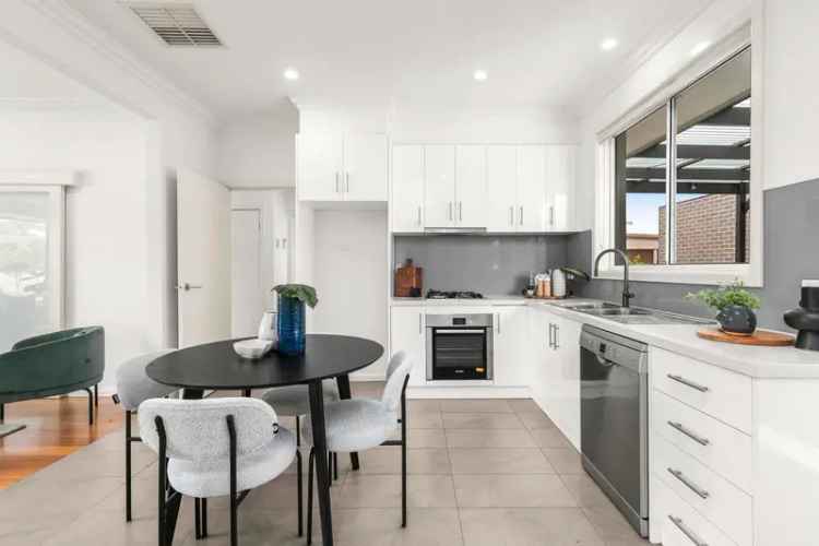 House For Sale in Melbourne, Victoria