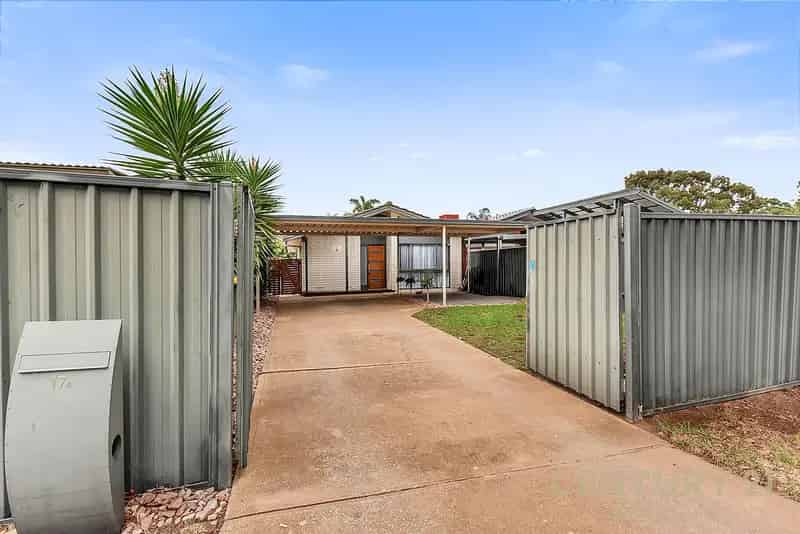 17a Roger Pitt Street, Modbury Heights SA 5092 - House For Lease
