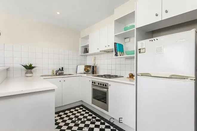 Apartment For Rent in Melbourne, Victoria