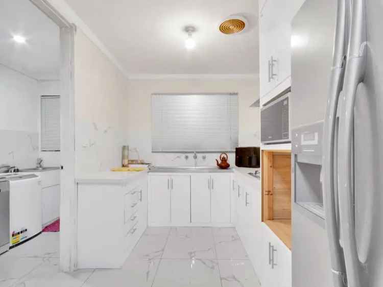 House For Sale in City of Gosnells, Western Australia