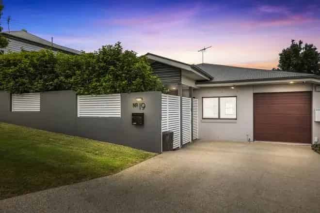 House For Sale , 19, Cutbush Road, City of Brisbane, Queensland