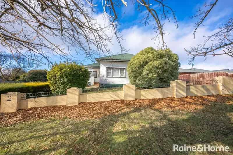 House For Sale , 47, Stephen Street, Gisborne, Victoria