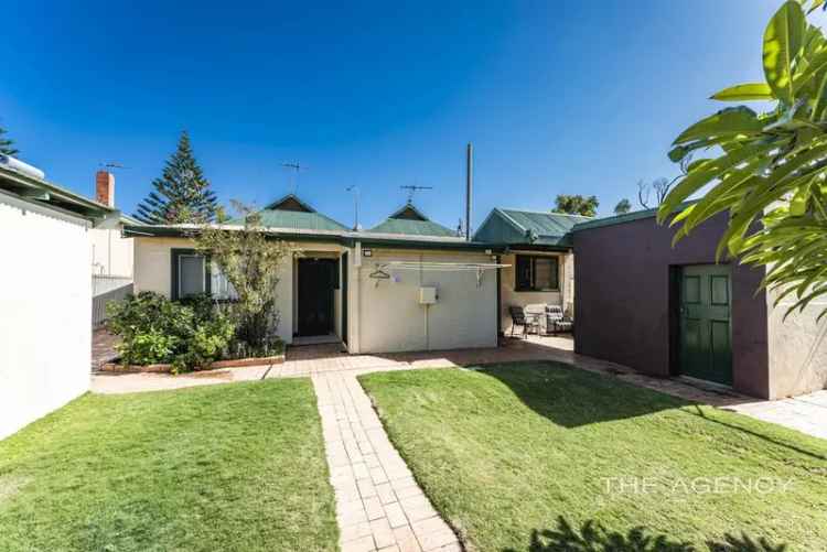 House For Sale - 124 Chapman Road, Geraldton WA 6530