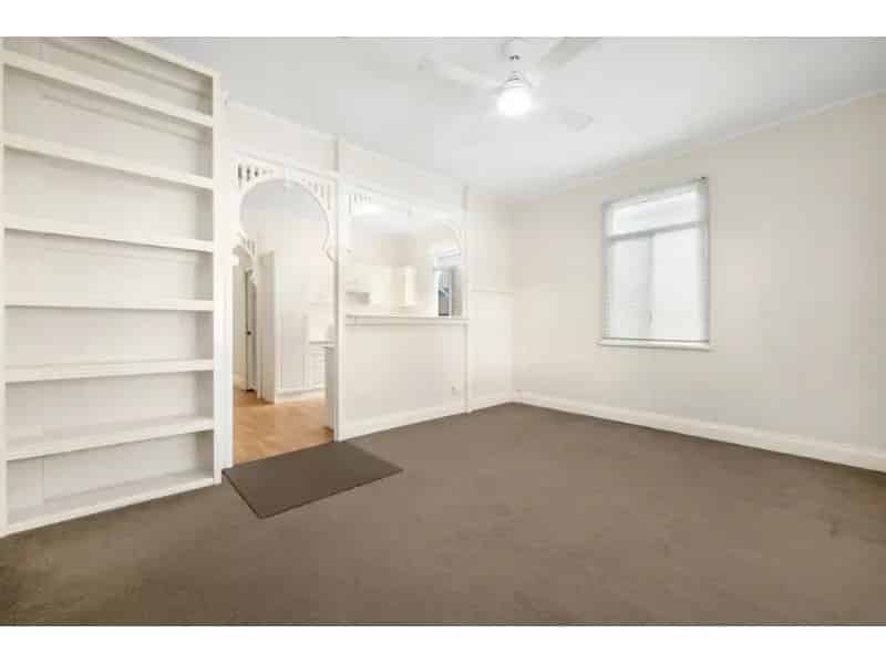 Charming Upper-Level Cottage In The Heart Of West End