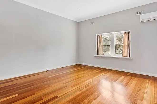 Apartment For Rent in Melbourne, Victoria