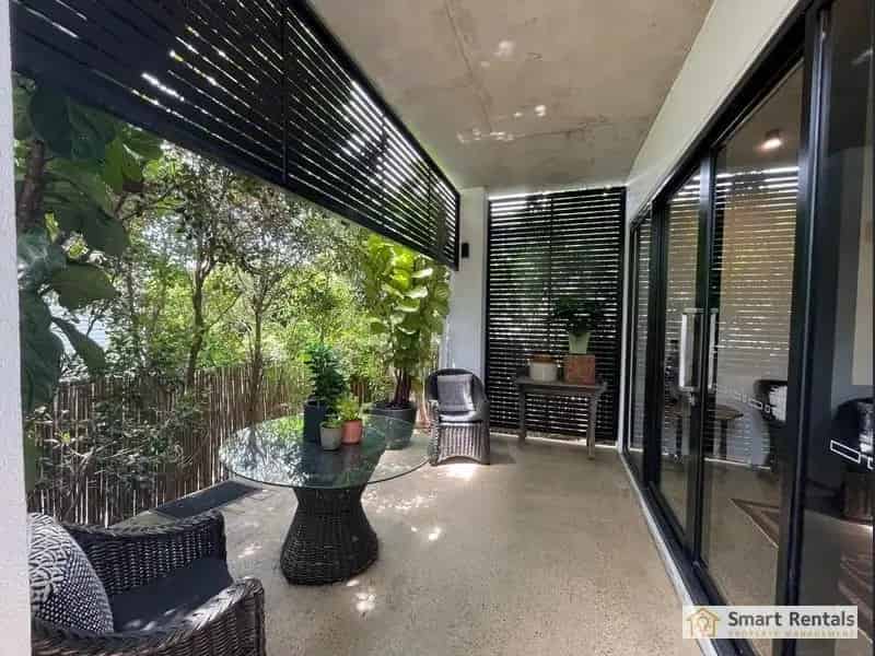 Stylish Inner-City Living On Stanton Terrace