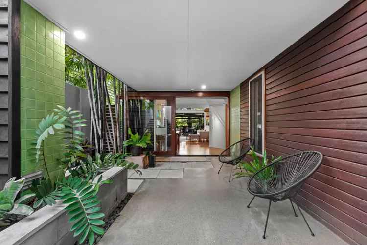 Buy house in inner city oasis Brisbane with luxurious features