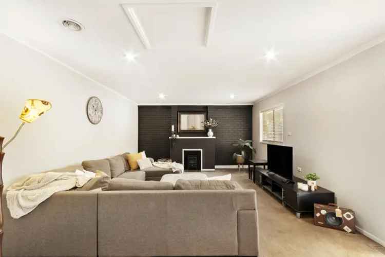 House For Sale in District of Tuggeranong, Australian Capital Territory