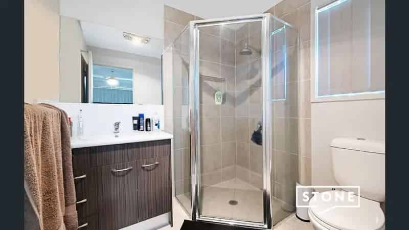 Lease 3 Bedroom House in Kallangur with Modern Features and Comfort