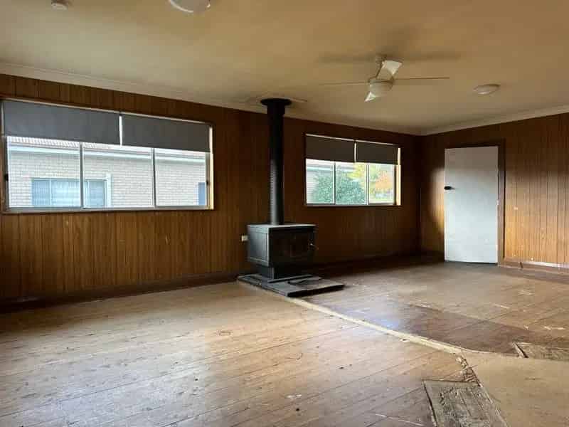 Affordable Renovator's Delight - Rural Charm in Tumbarumba