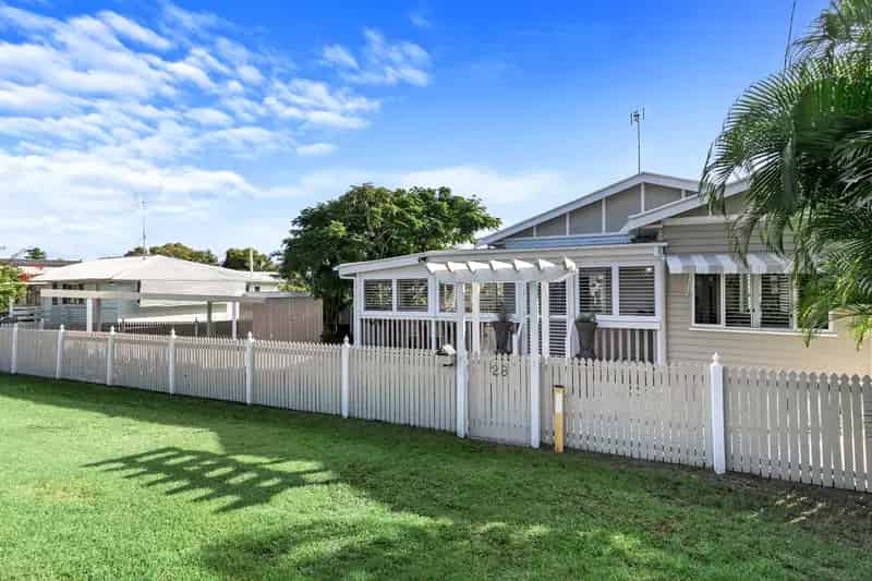 Chic Cottage by the Bay